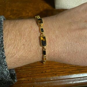Elegant Gold Tone and Animal Print Bracelet 7.25”